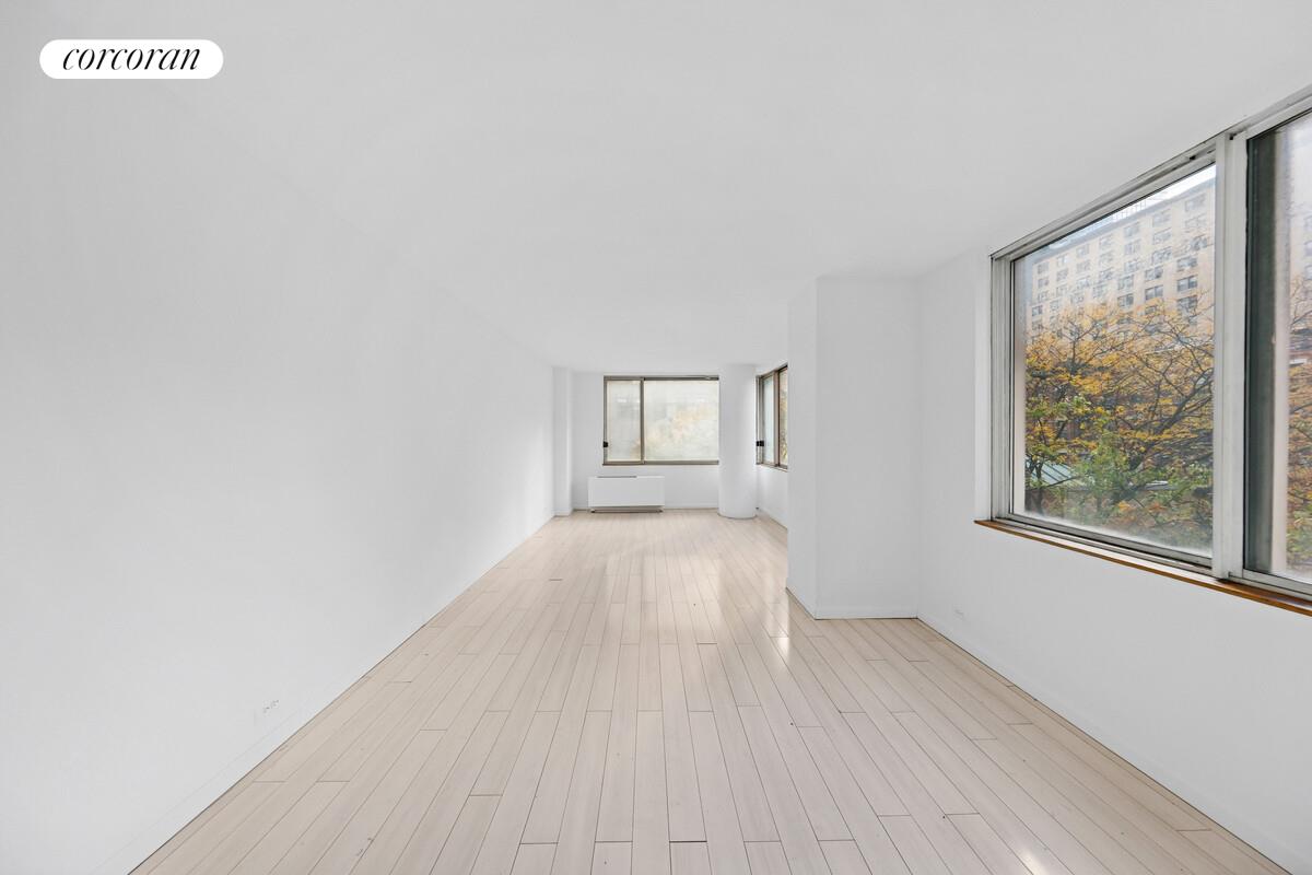 #3 photo, 350 W 50TH Street, Hells Kitchen , NY 10019