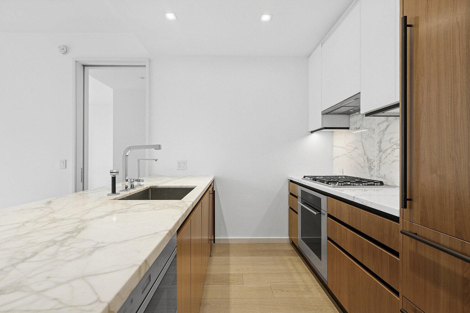 #1 photo, 1 W END Avenue, Lincoln Square , NY 10023