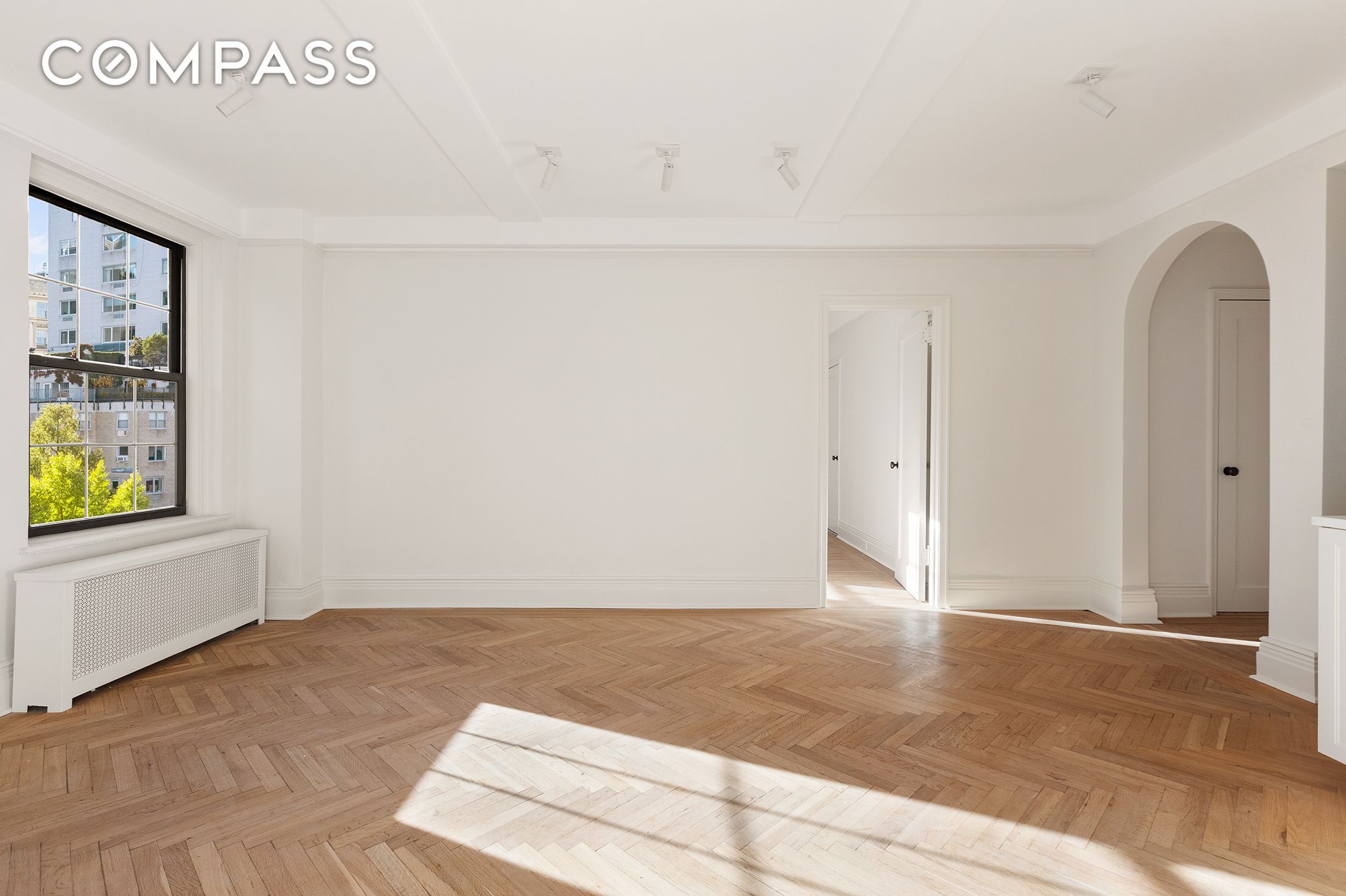 #6 photo, 23 E 74th Street, Lenox Hill , NY 10021