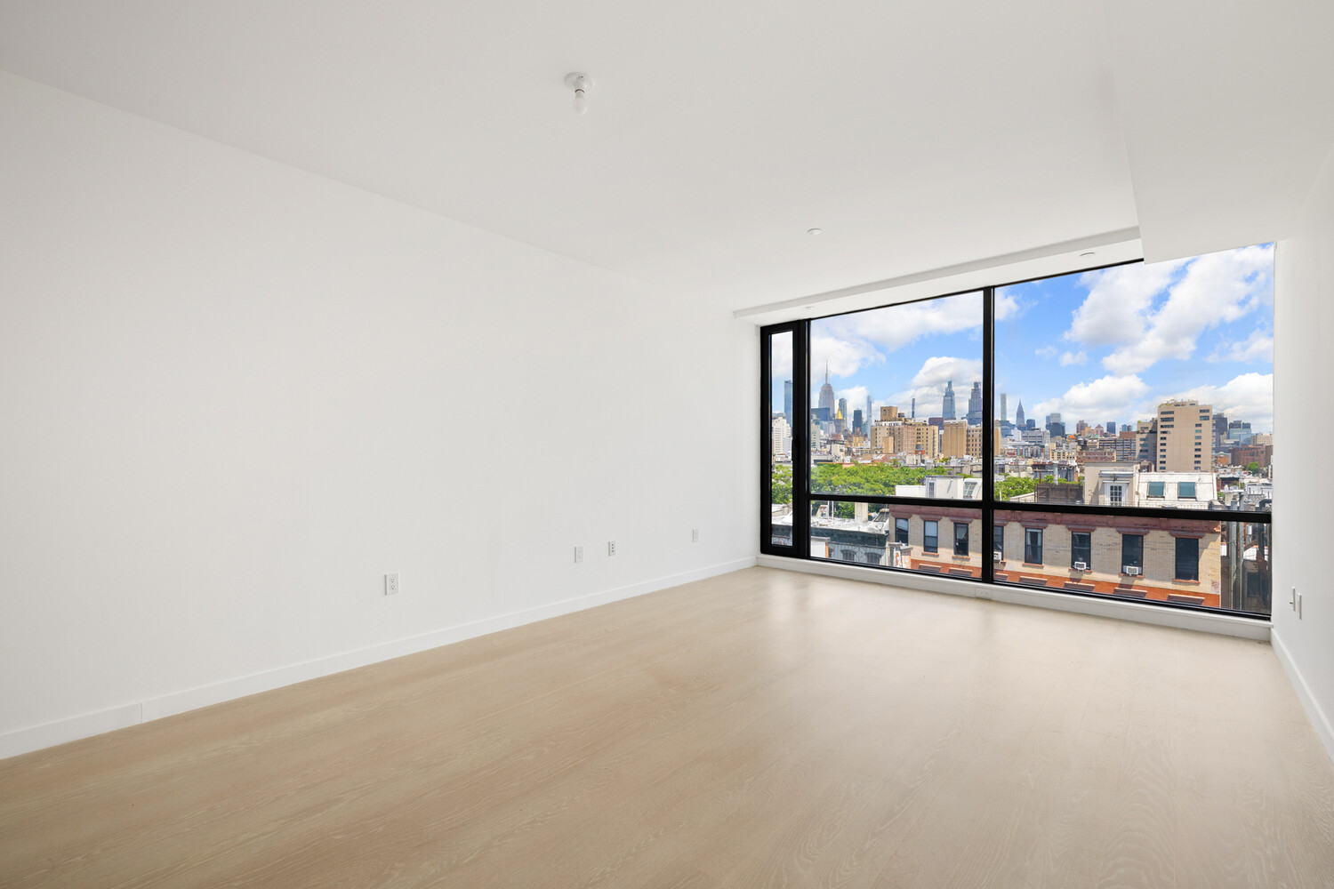 #7 photo, 75 1ST Avenue, East Village , NY 10003