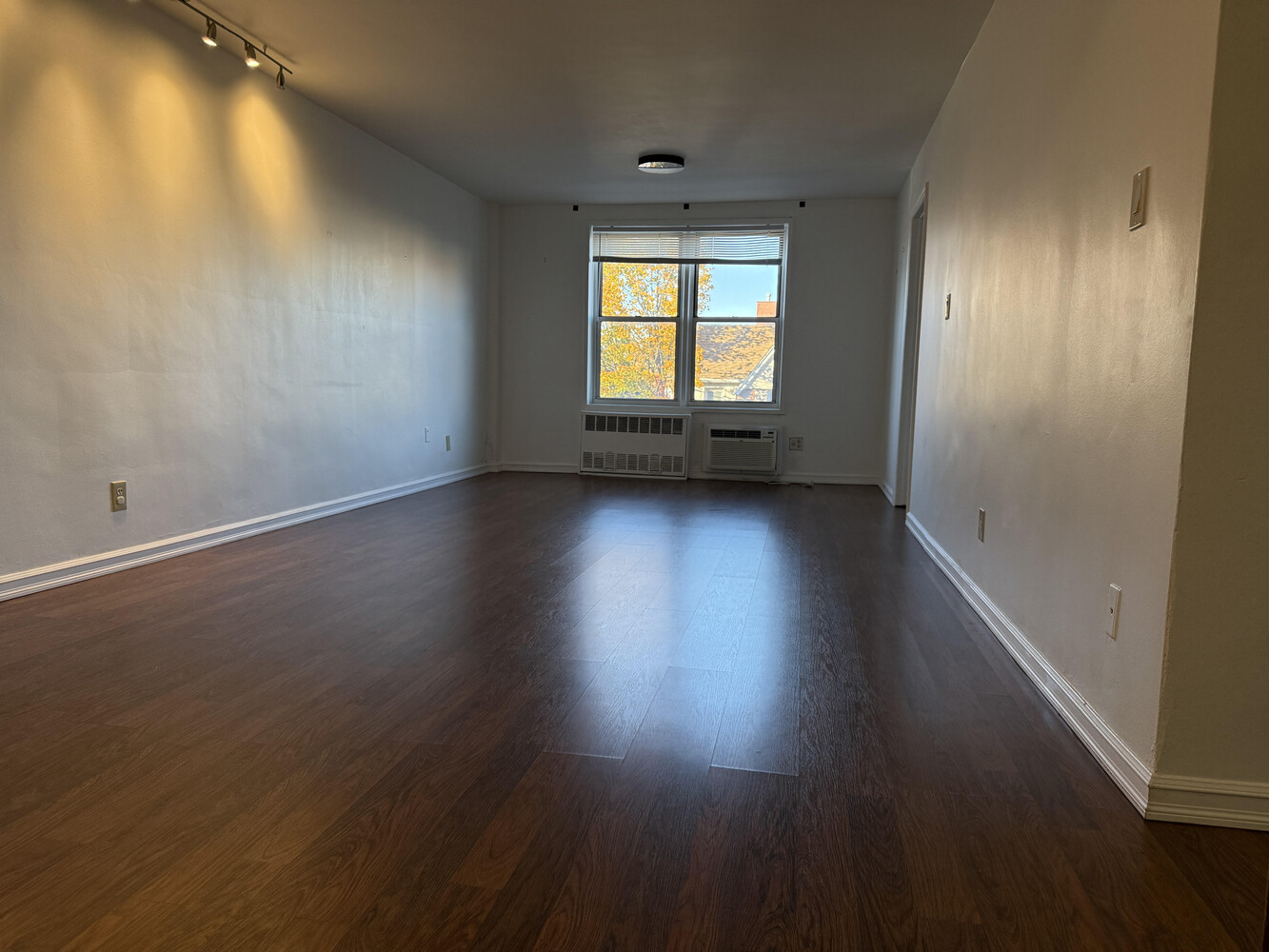 #2 photo, Elmhurst, Elmhurst , NY 11373