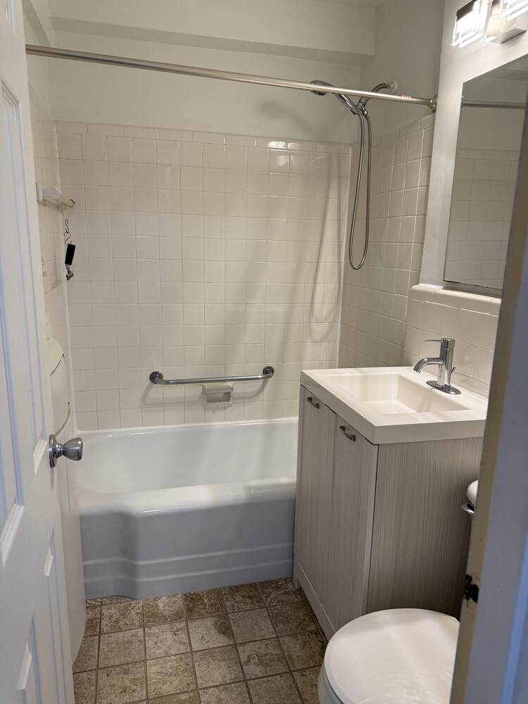 #8 photo, Elmhurst, Elmhurst , NY 11373