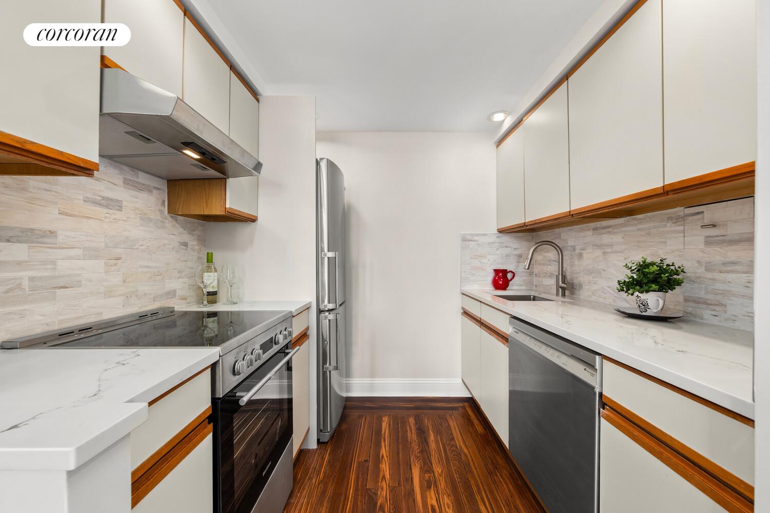 #3 photo, 5 TUDOR CITY Place, Murray Hill , NY 10017