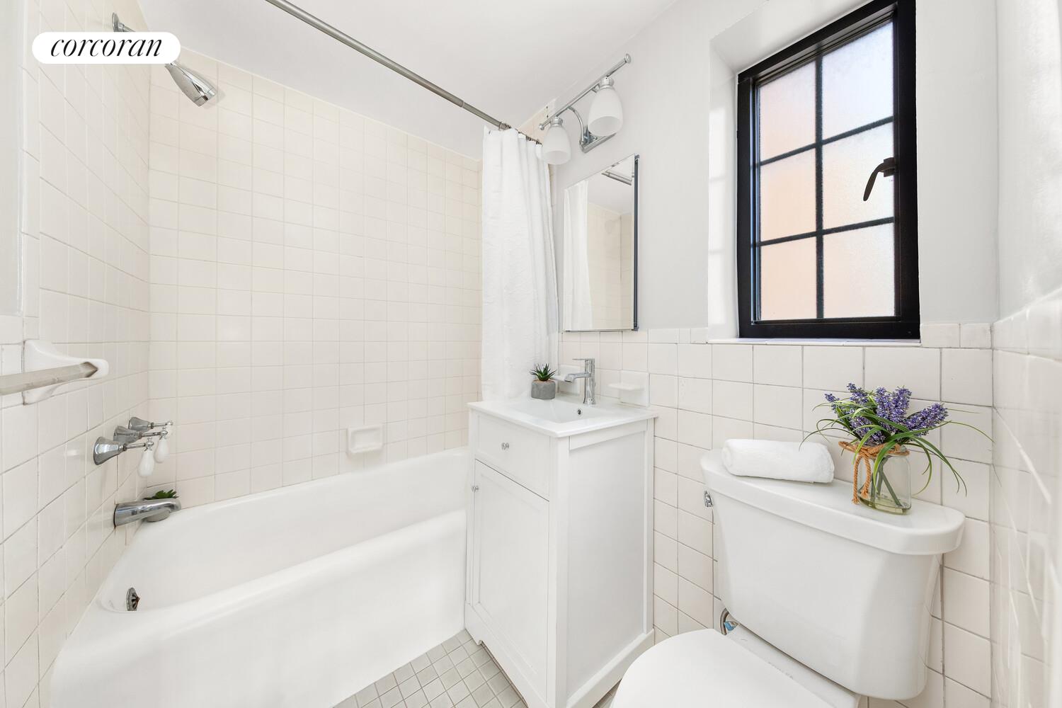 #4 photo, 5 TUDOR CITY Place, Murray Hill , NY 10017