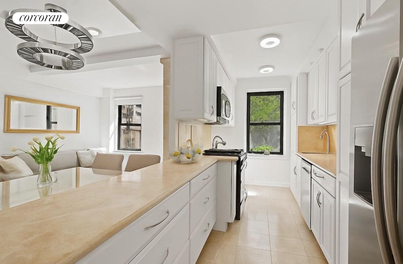 #3 photo, 235 W END Avenue, Lincoln Square , NY 10023