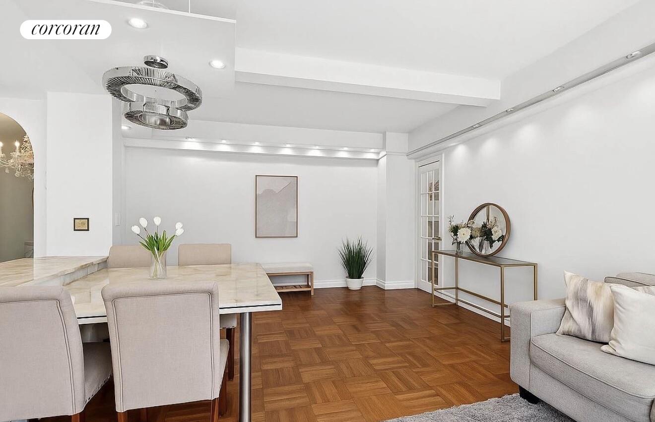 #4 photo, 235 W END Avenue, Lincoln Square , NY 10023