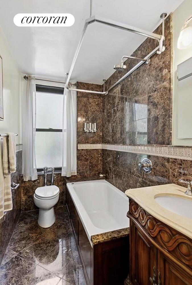 #8 photo, 235 W END Avenue, Lincoln Square , NY 10023