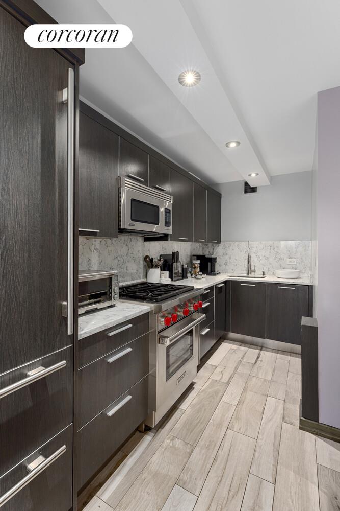 #7 photo, 142 E 16TH Street, Gramercy Park , NY 10003