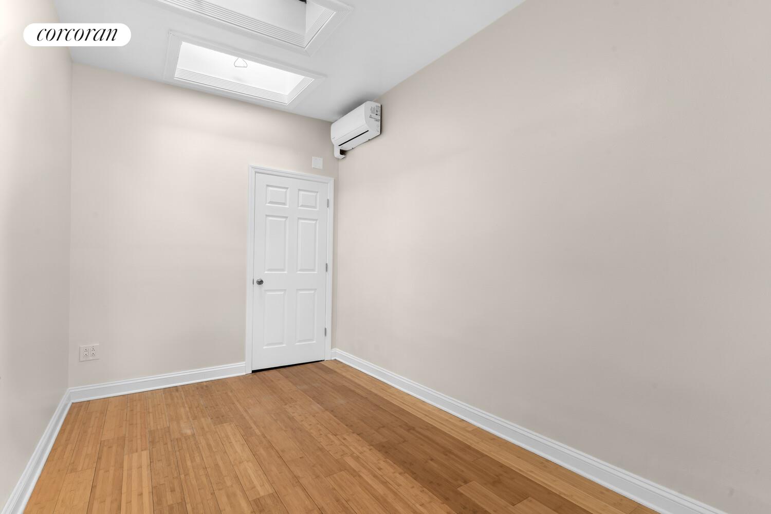 #10 photo, 621 MACON Street, Stuyvesant Heights , NY 11233