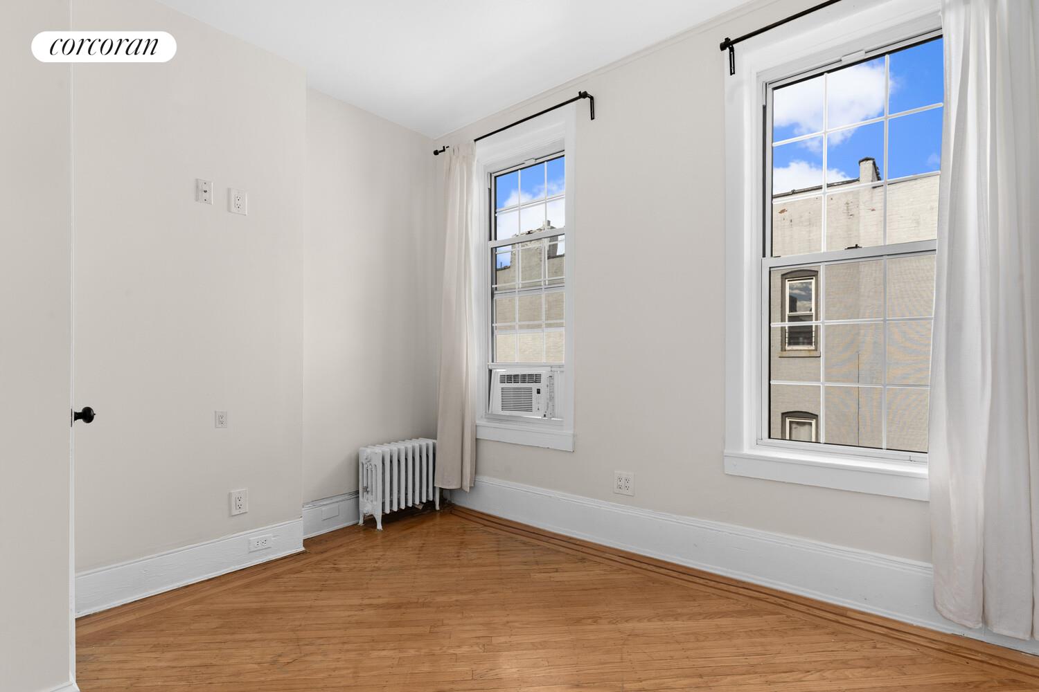 #8 photo, 621 MACON Street, Stuyvesant Heights , NY 11233