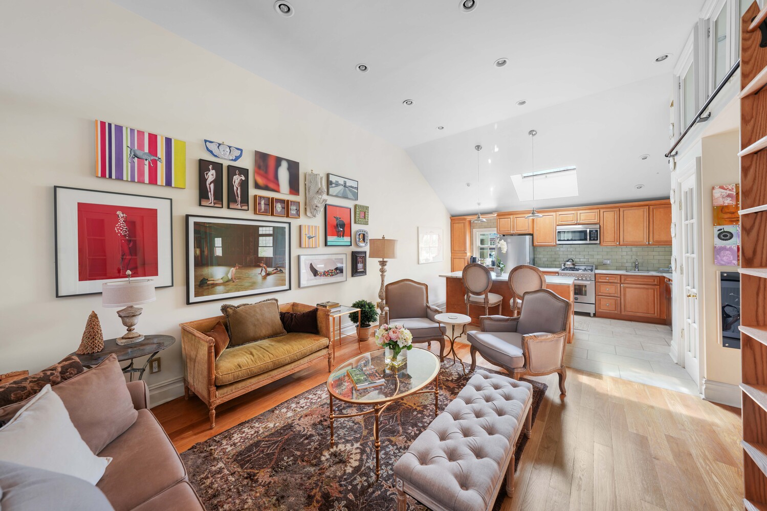 #9 photo, 336 W 23RD Street, Chelsea , NY 10011