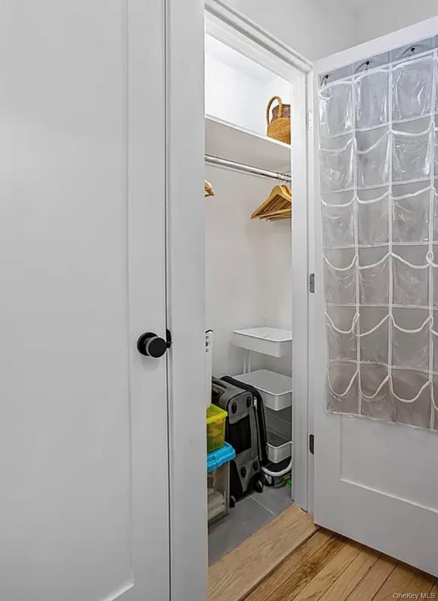 #3 photo, 304 E 41st Street, New York (Manhattan) , NY 10017