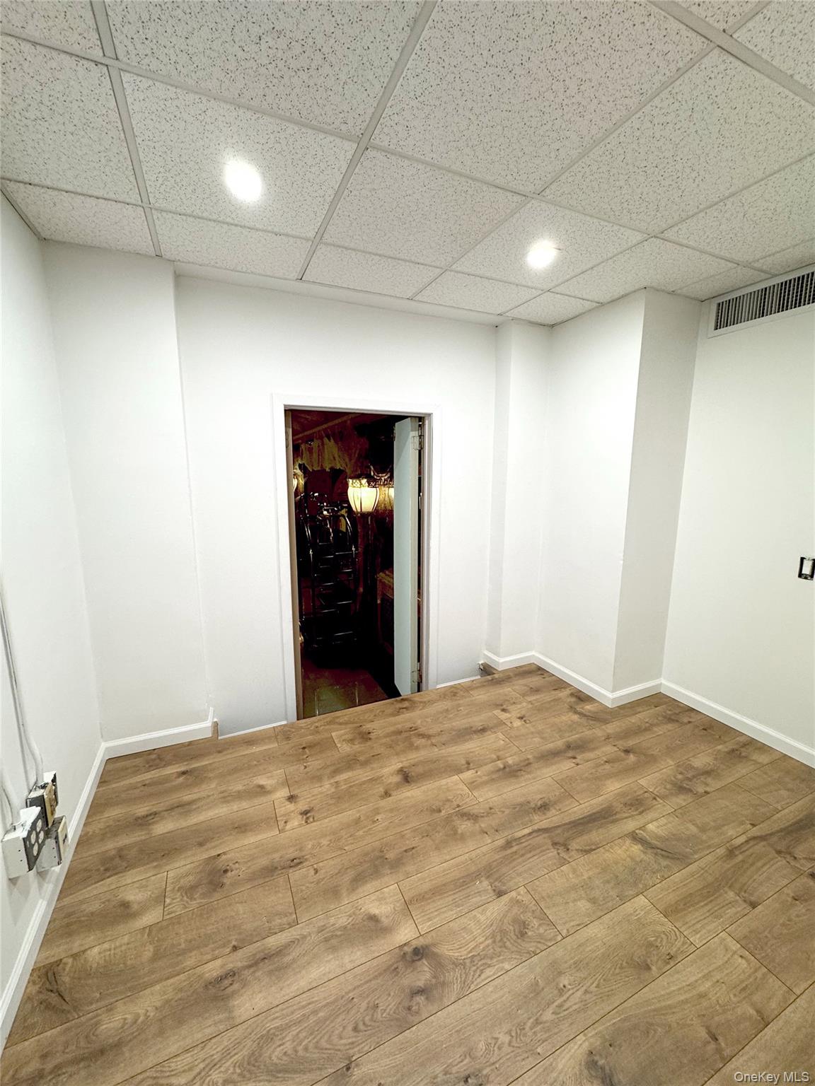 #3 photo, West 73rd Street 23, New York (Manhattan) , NY 10023