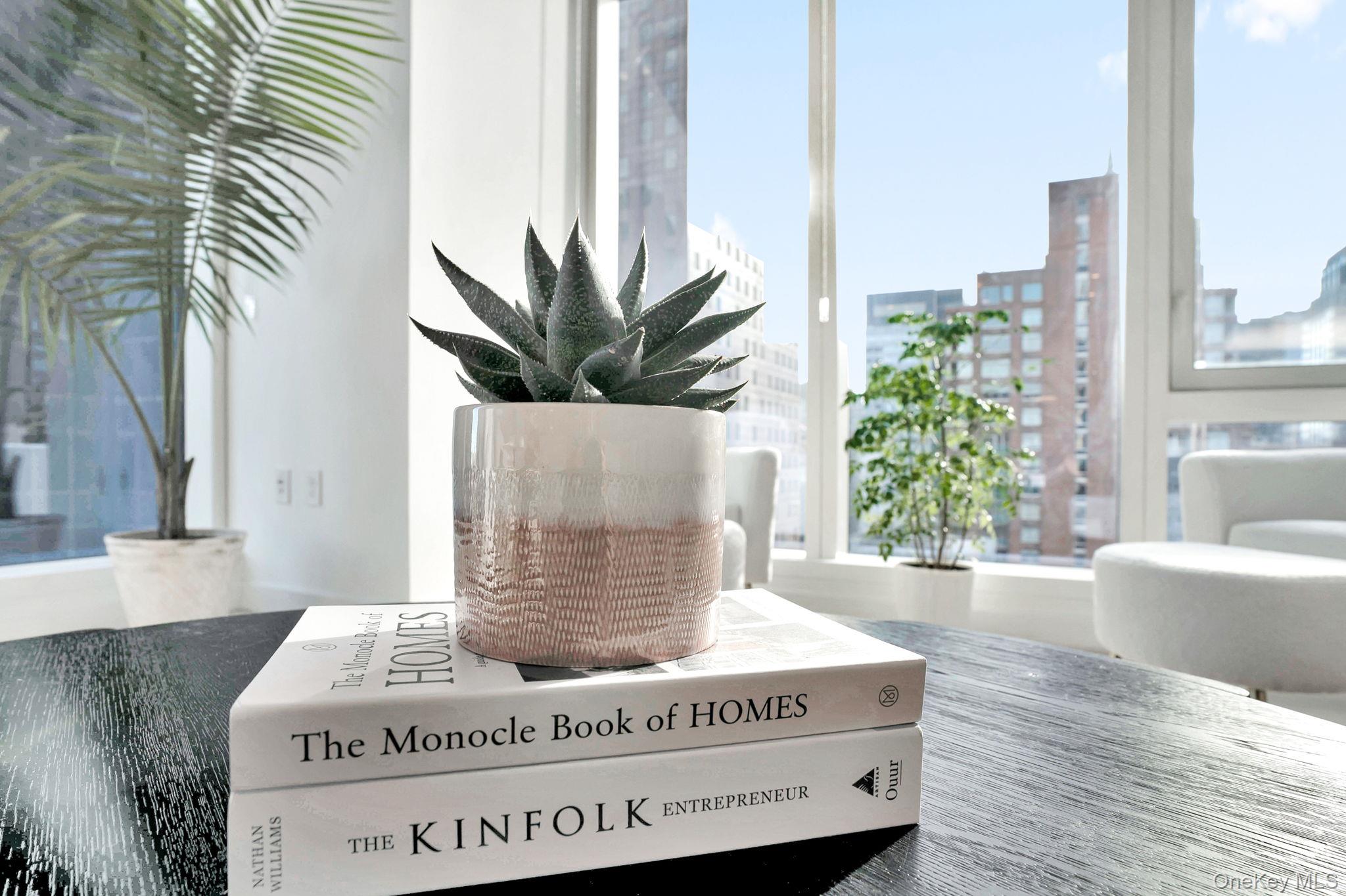 #8 photo, 138 E 50th Street, New York (Manhattan) , NY 10022