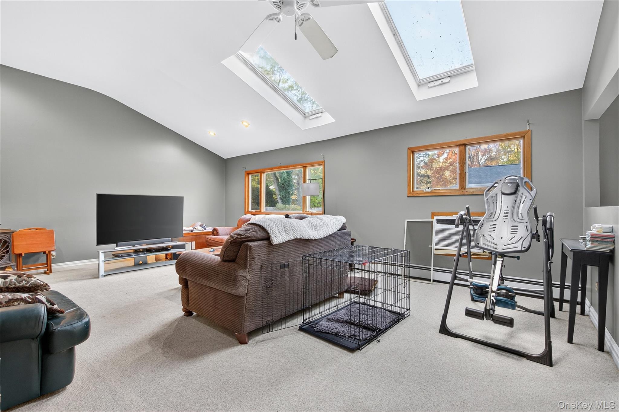 #12 photo, 5 Julia Circle, East Setauket , NY 11733