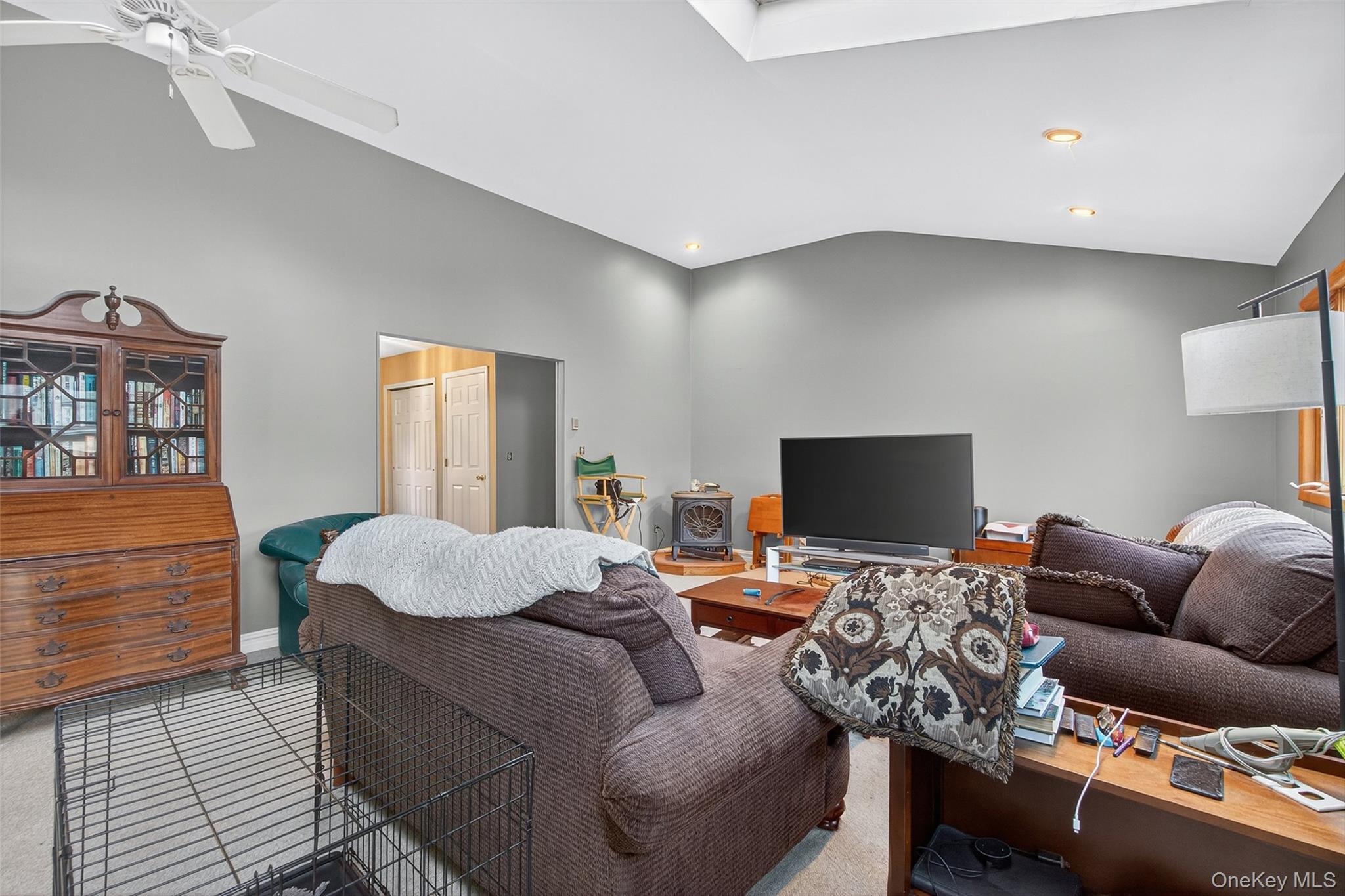 #14 photo, 5 Julia Circle, East Setauket , NY 11733