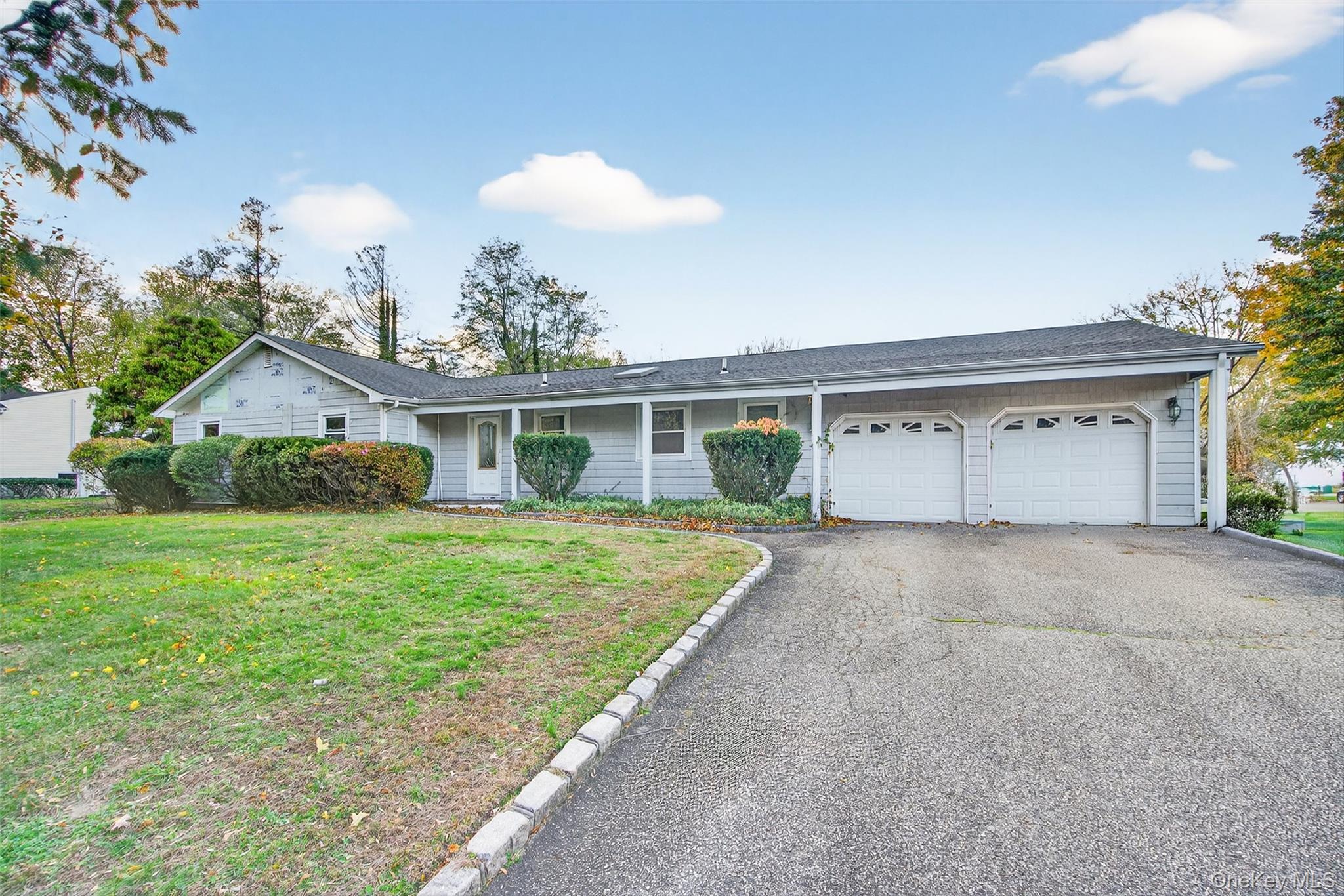 #5 photo, 5 Julia Circle, East Setauket , NY 11733