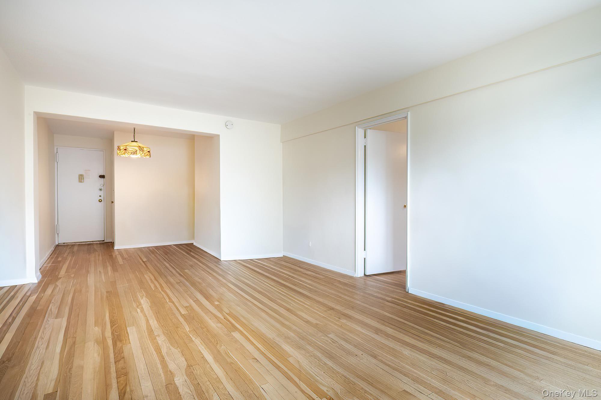 #7 photo, 2390 Palisade Avenue, Bronx , NY 10463