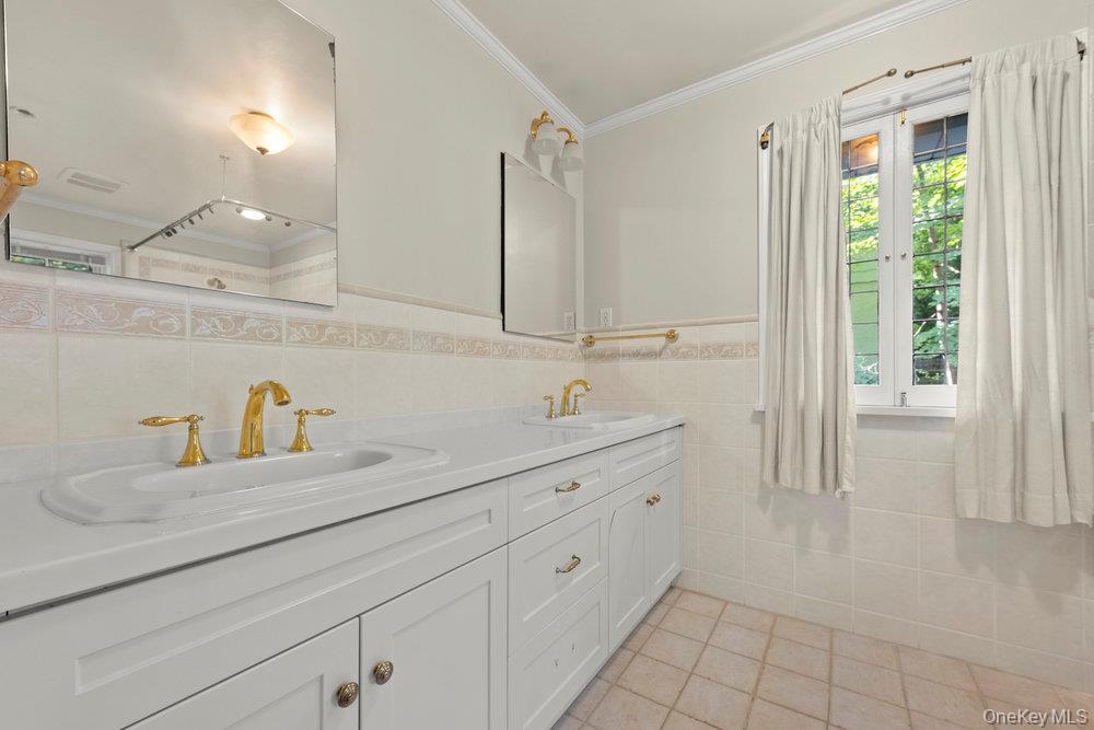 #17 photo, 40 Pine Brook Drive, Larchmont , NY 10538