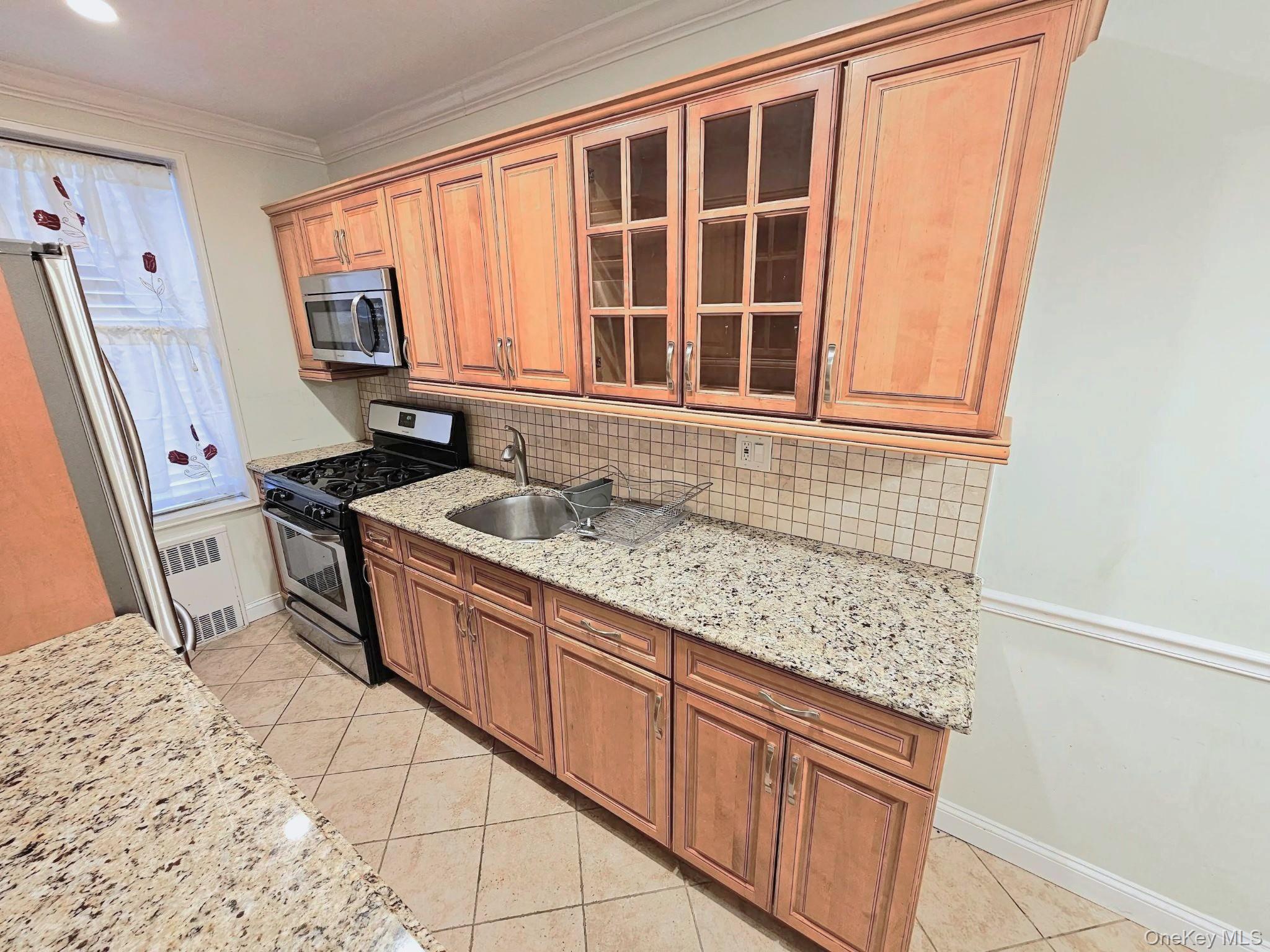 #17 photo, 501 Riverdale Avenue, Yonkers , NY 10705