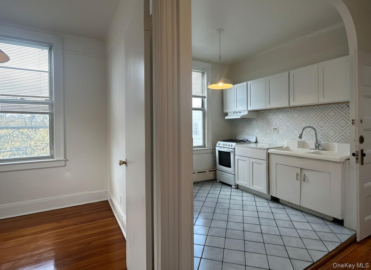 #18 photo, 14-28 Astoria Park, Astoria , NY 11102