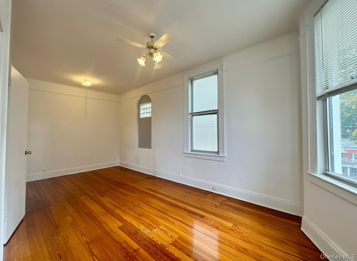 #20 photo, 14-28 Astoria Park, Astoria , NY 11102