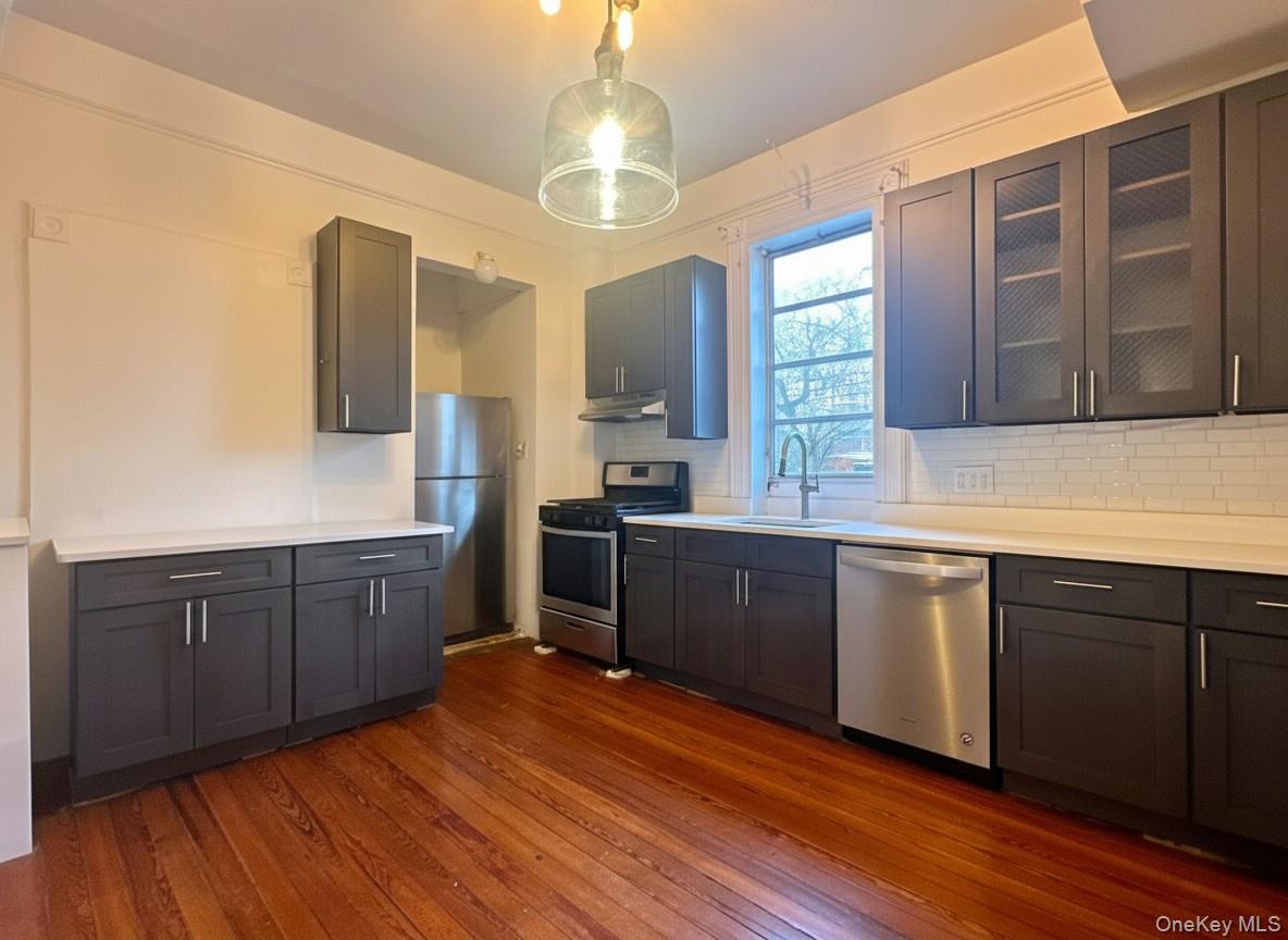 #9 photo, 14-28 Astoria Park, Astoria , NY 11102