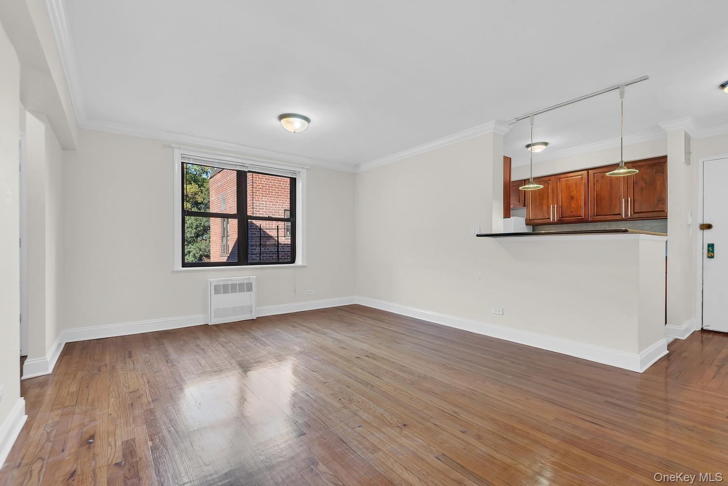 #5 photo, 295 Bennett Avenue, New York (Manhattan) , NY 10040