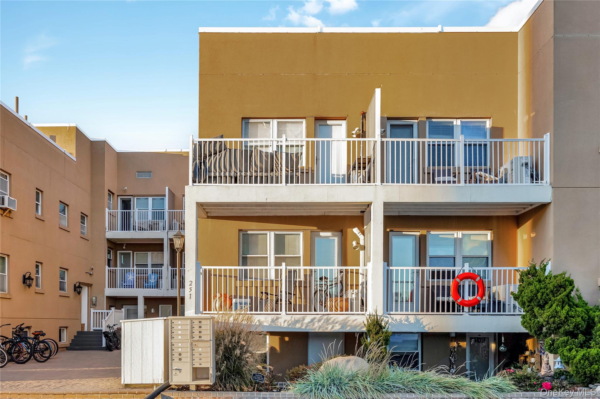 #1 photo, 251 W Broadway, Long Beach , NY 11561