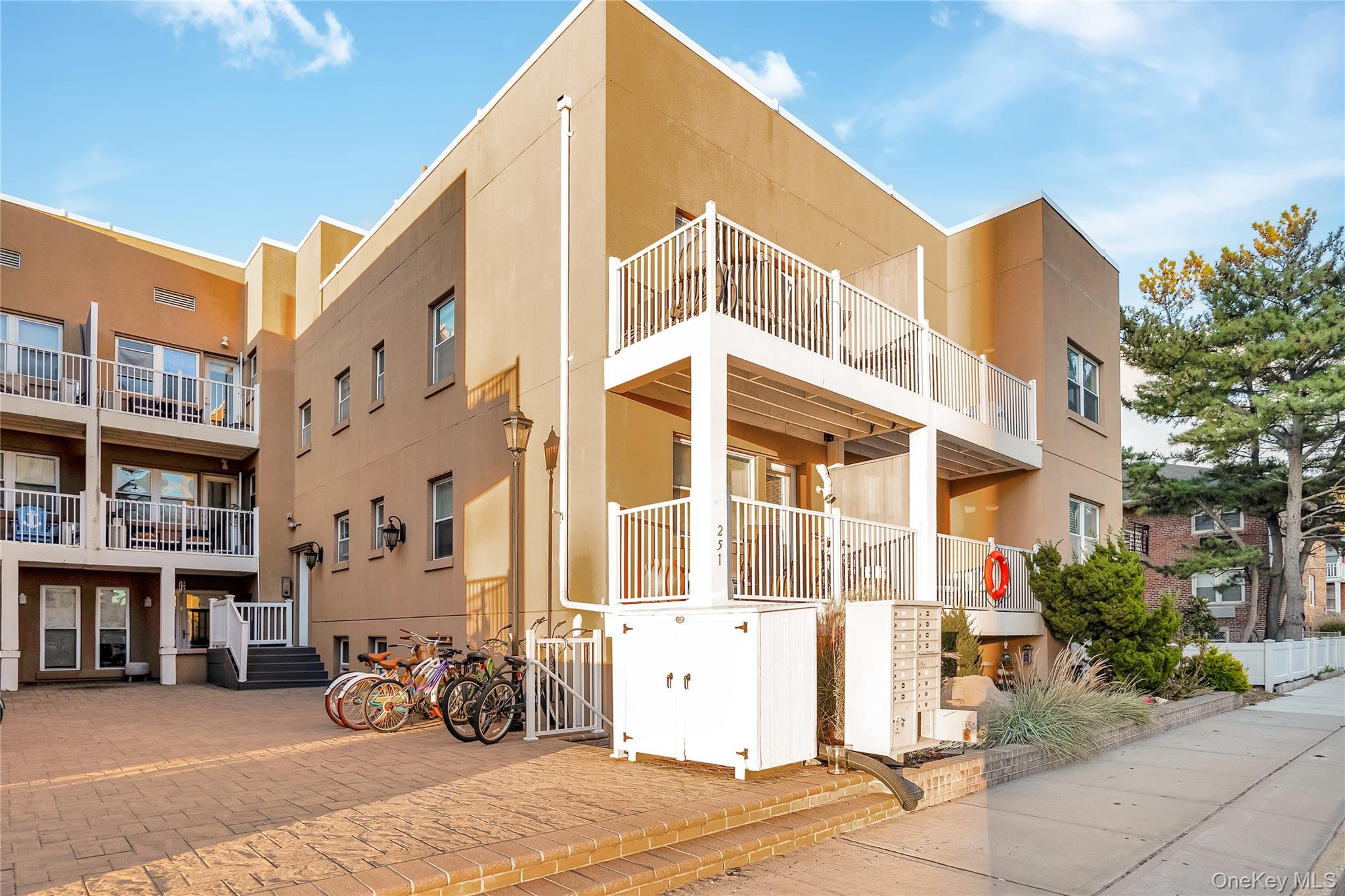 #2 photo, 251 W Broadway, Long Beach , NY 11561