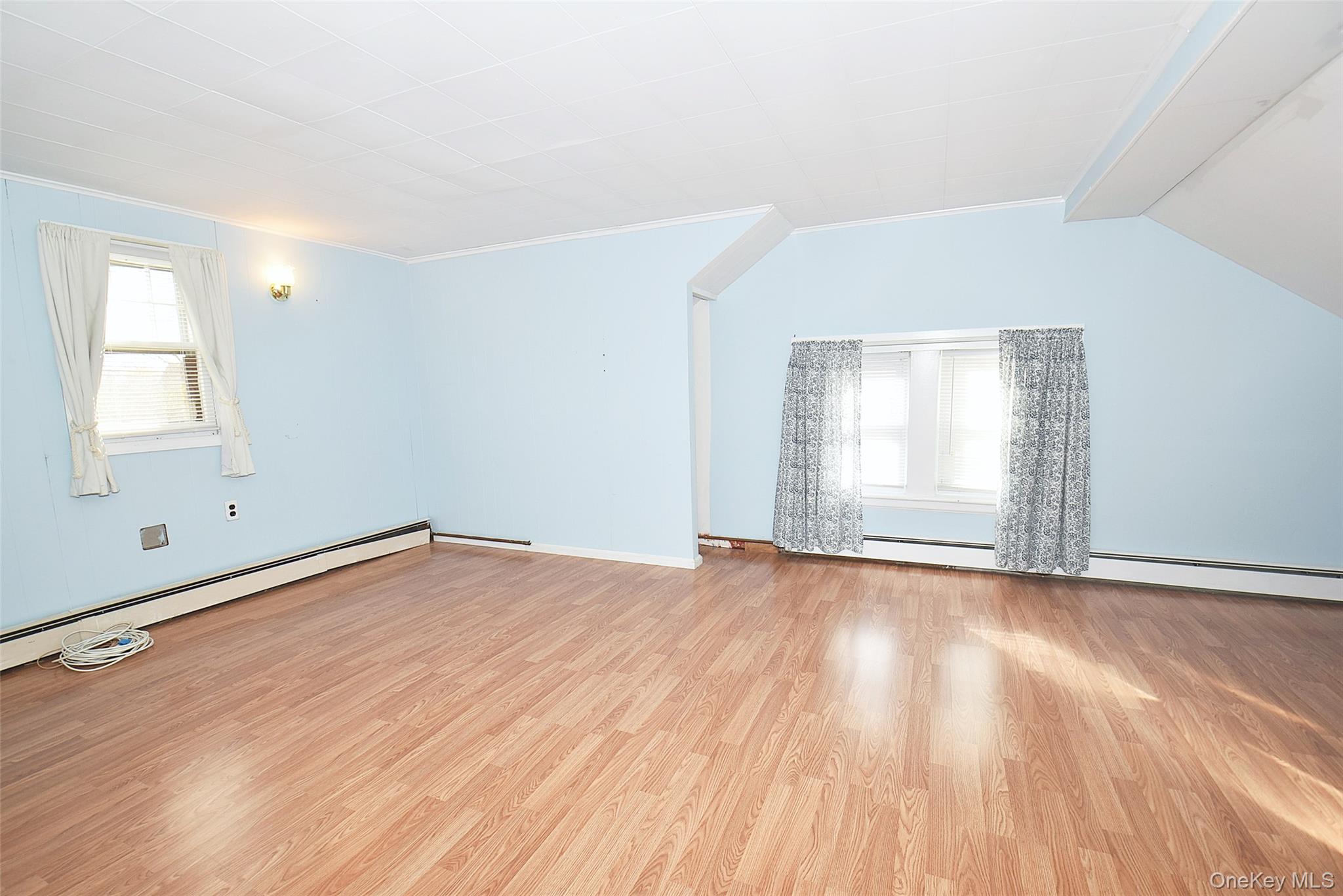 #19 photo, 3041 Eastern Parkway, Baldwin , NY 11510