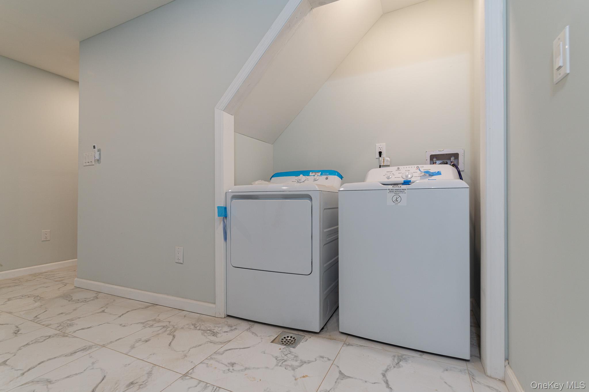 #20 photo, 13332 Guy R Brewer Boulevard, Jamaica , NY 11434