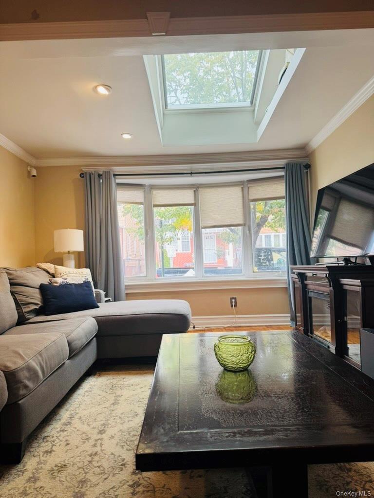 #13 photo, 91-14 182nd Street, Hollis , NY 11423