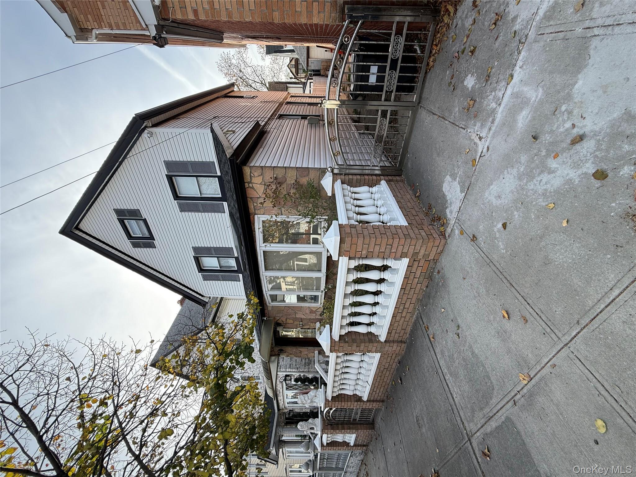 #4 photo, 91-14 182nd Street, Hollis , NY 11423