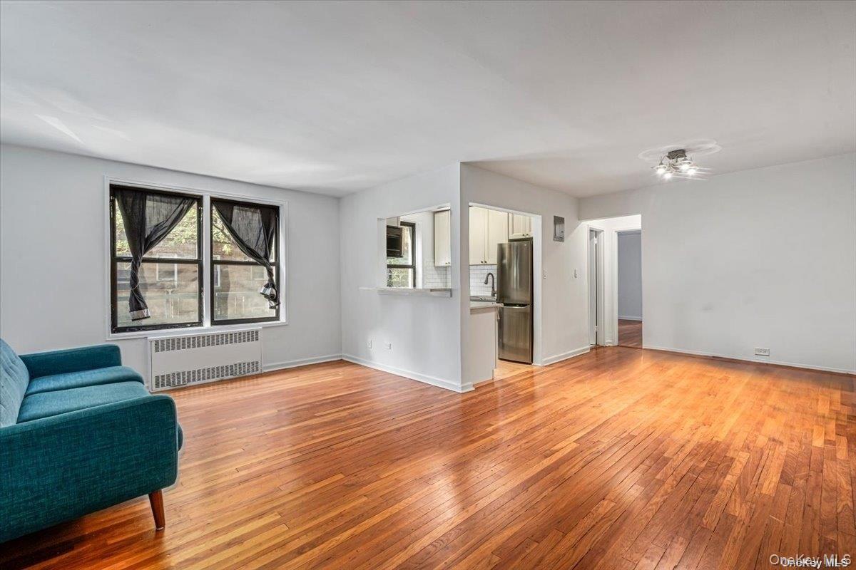 #4 photo, 90-11 35 Avenue, Jackson Heights , NY 11372