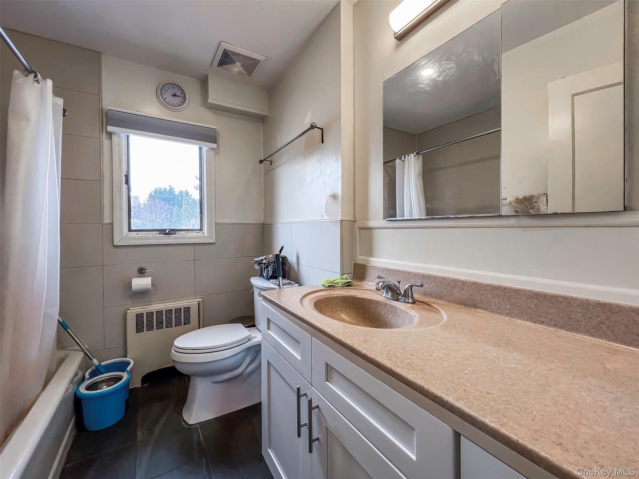 #14 photo, 70 Bruce Avenue, Hicksville , NY 11801