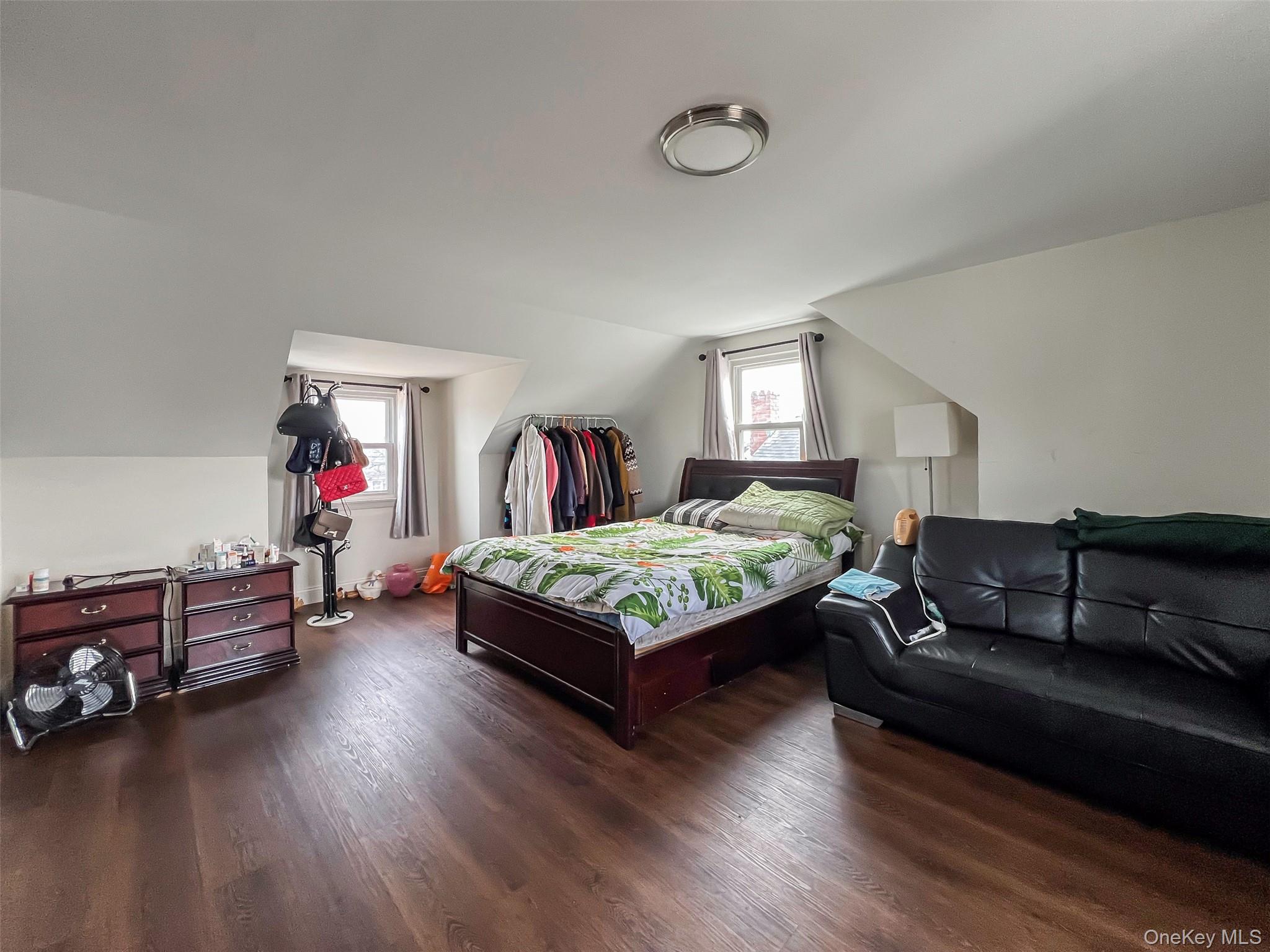 #18 photo, 70 Bruce Avenue, Hicksville , NY 11801