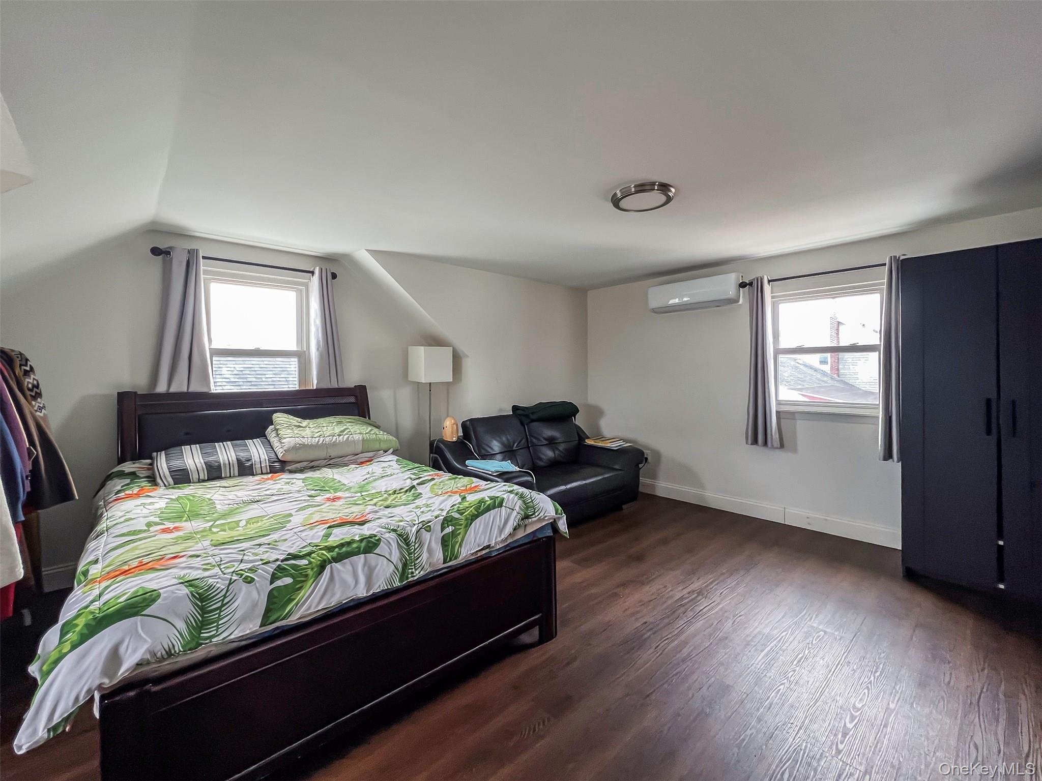 #19 photo, 70 Bruce Avenue, Hicksville , NY 11801