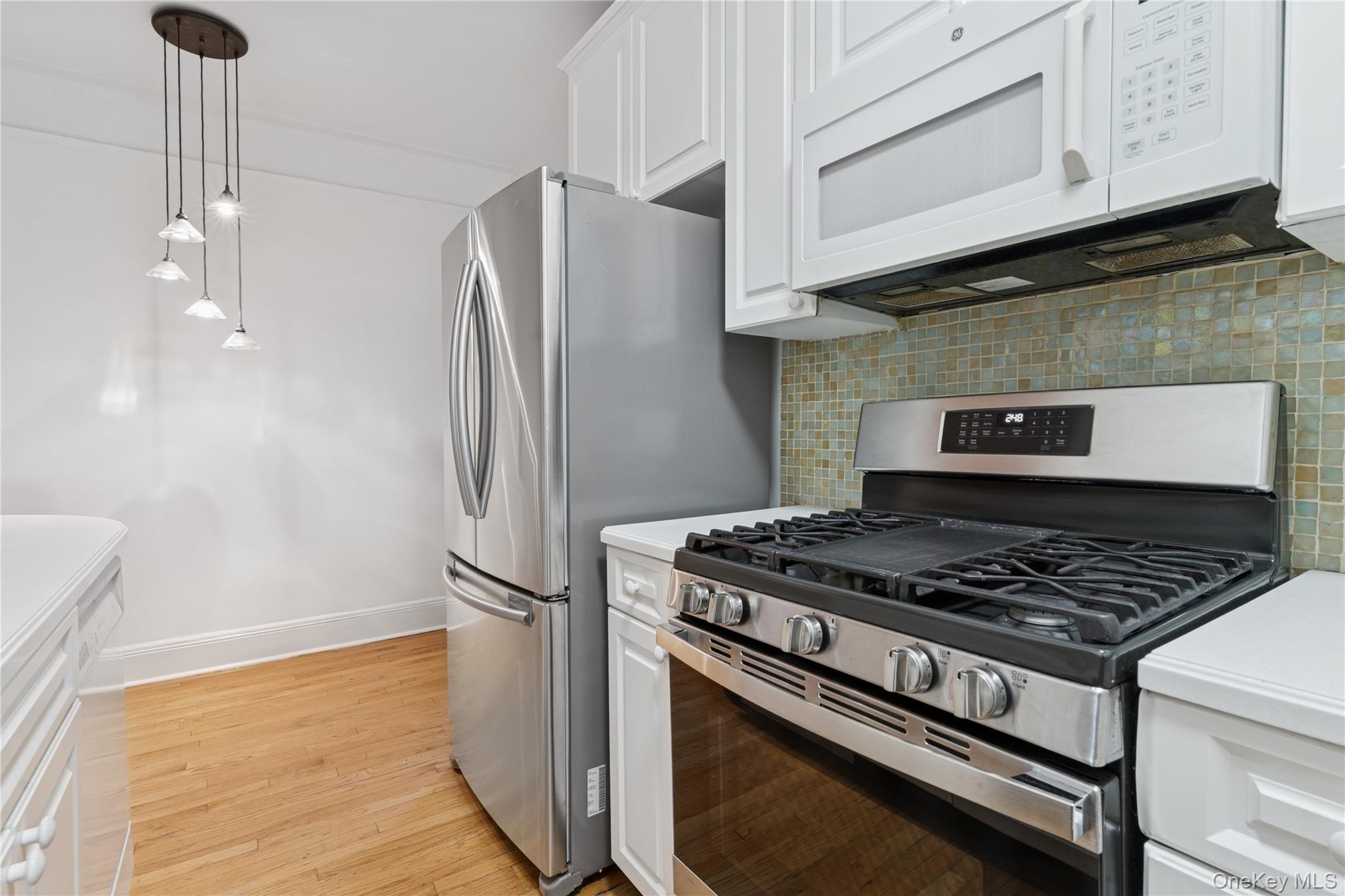 #6 photo, 12 Manor Road, Smithtown , NY 11787