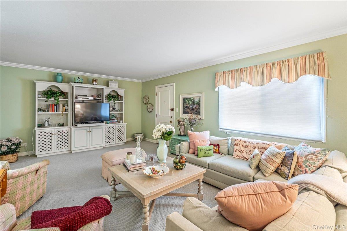 #12 photo, 17-09 215, Bayside , NY 11360