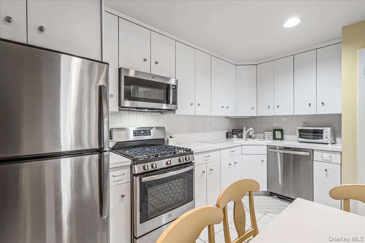 #9 photo, 17-09 215, Bayside , NY 11360