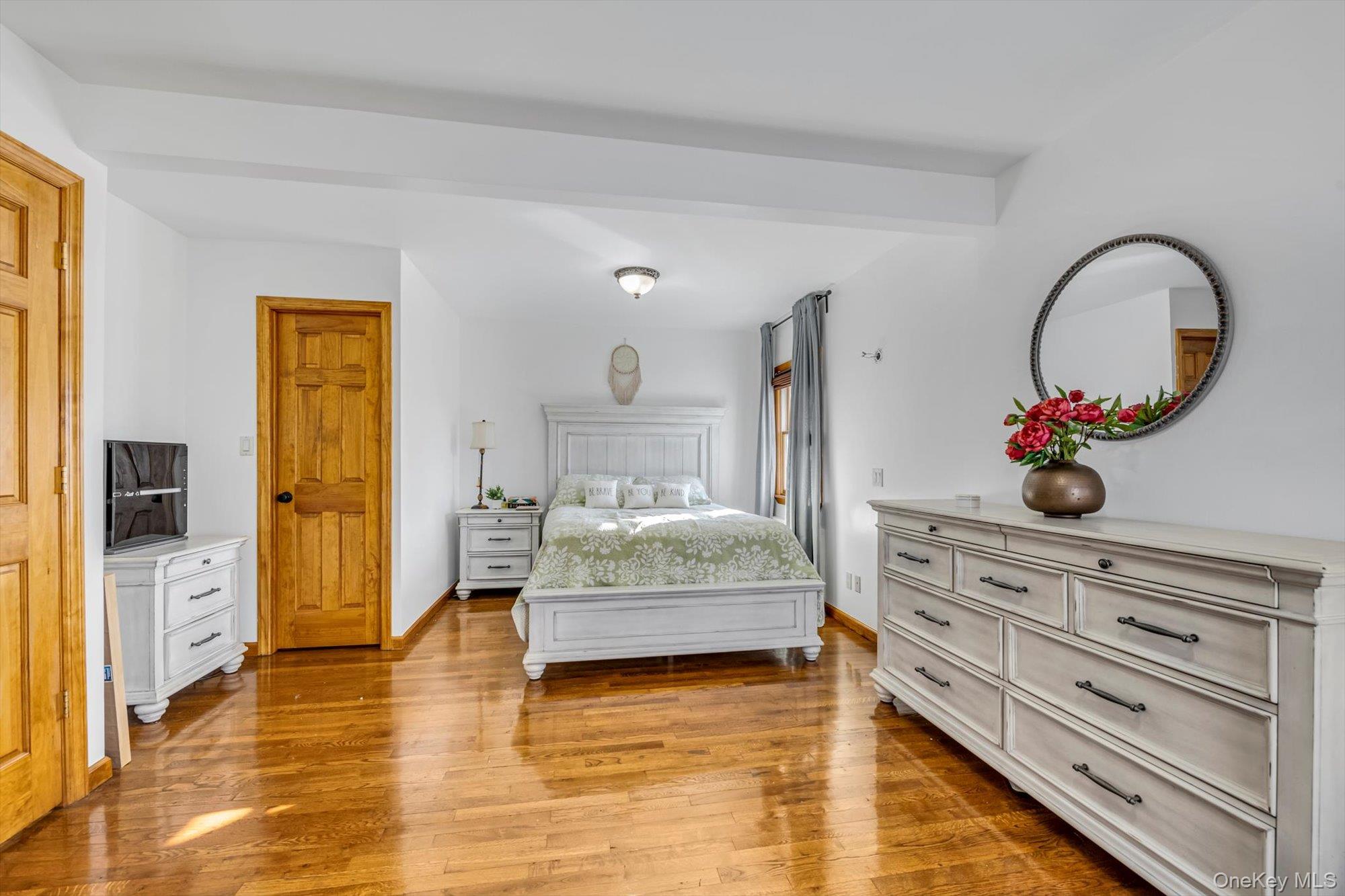 #13 photo, 15836 96th Street, Howard Beach , NY 11414