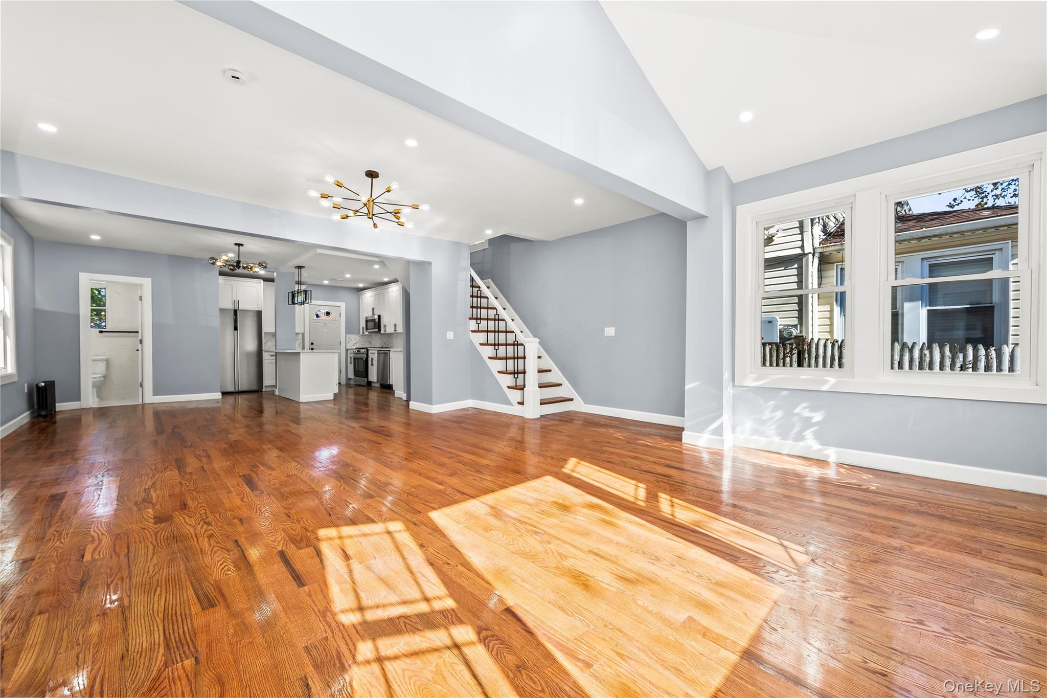 #20 photo, 194-23 114th Road, Saint Albans , NY 11412