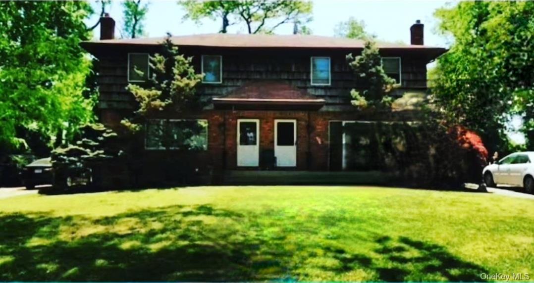 #17 photo, 80-82 Laurel blvd, Ronkonkoma , NY 11779