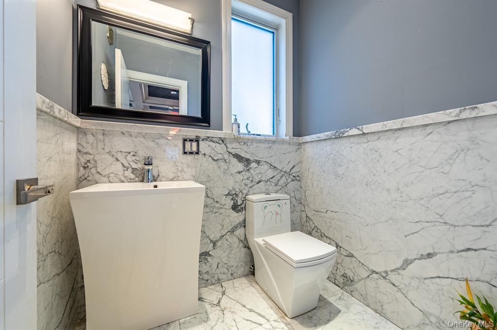 #11 photo, 1903 Tomlinson Avenue, Bronx , NY 10461