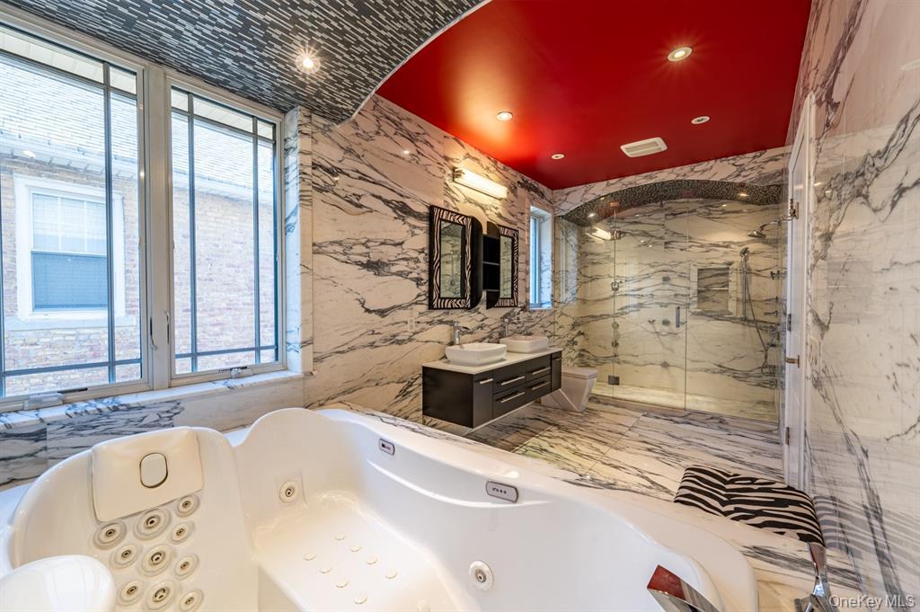 #16 photo, 1903 Tomlinson Avenue, Bronx , NY 10461