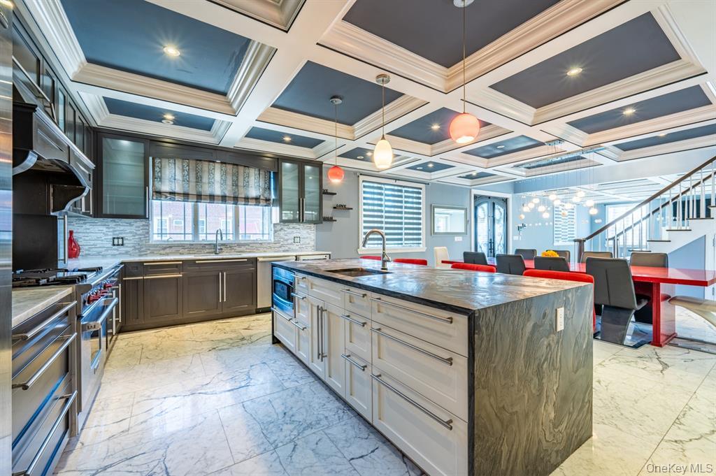 #9 photo, 1903 Tomlinson Avenue, Bronx , NY 10461