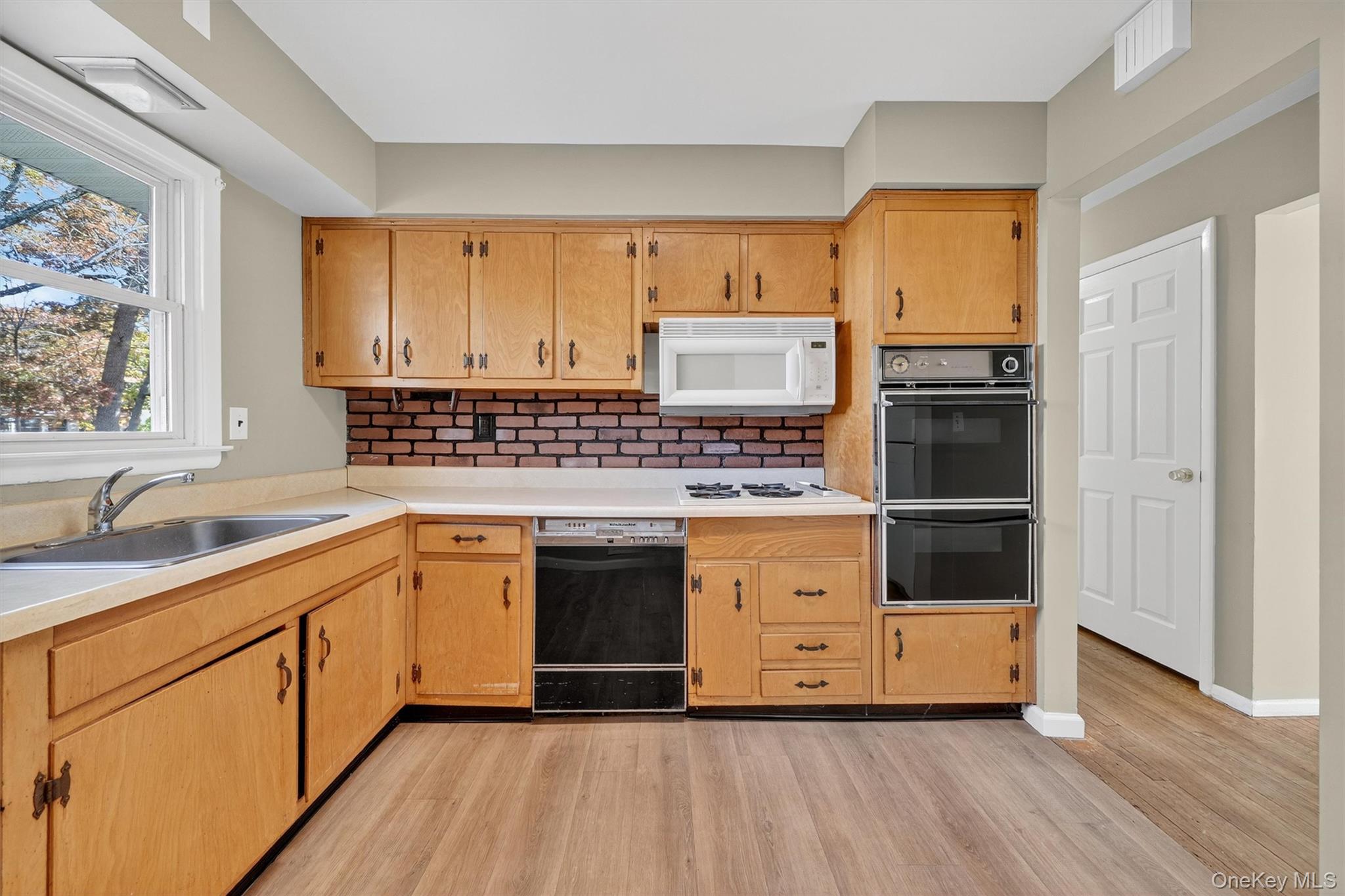 #9 photo, 34 Poplar Street, Nanuet , NY 10954