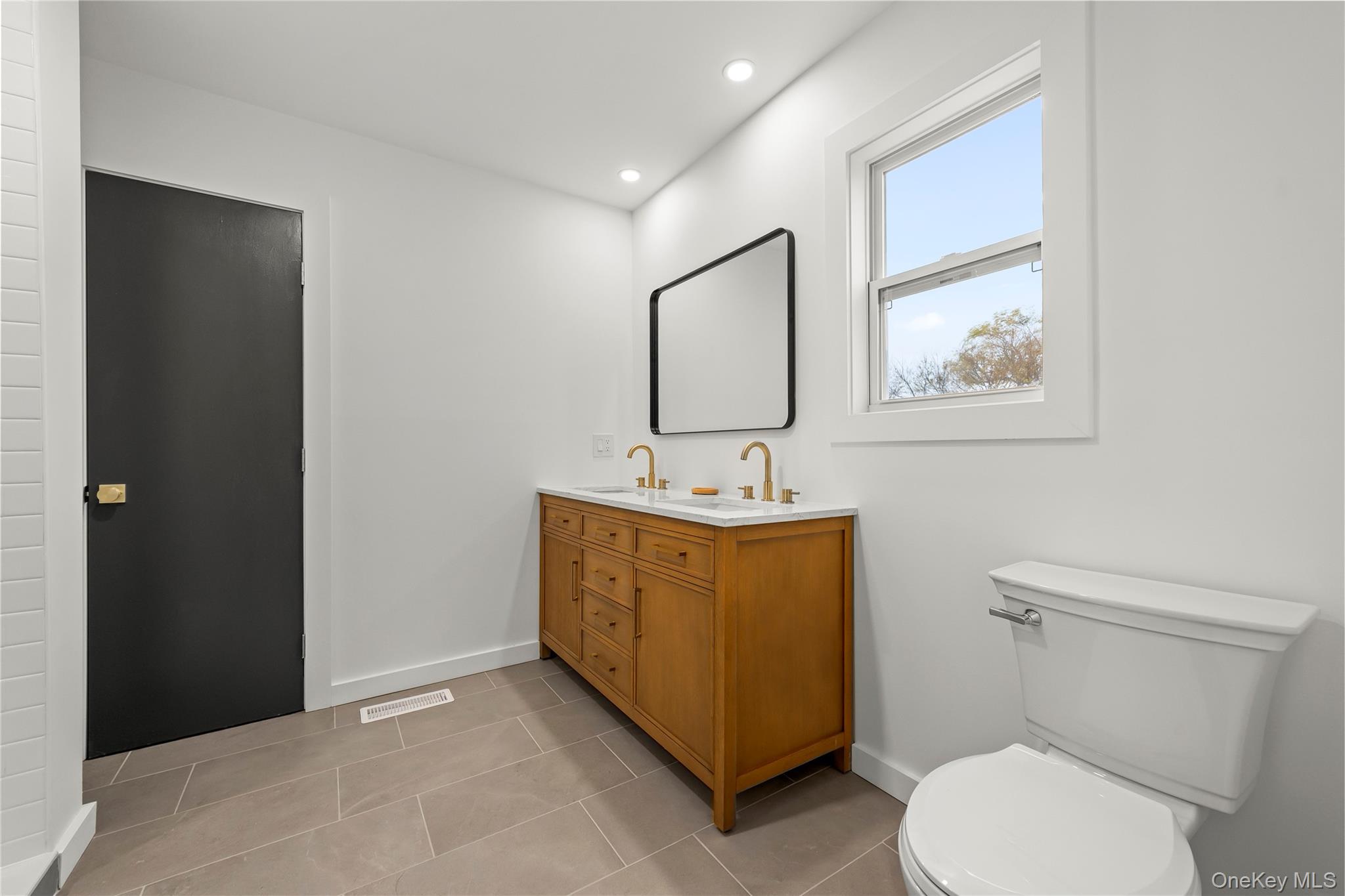 #13 photo, 5 Carillon Road, Brewster , NY 10509