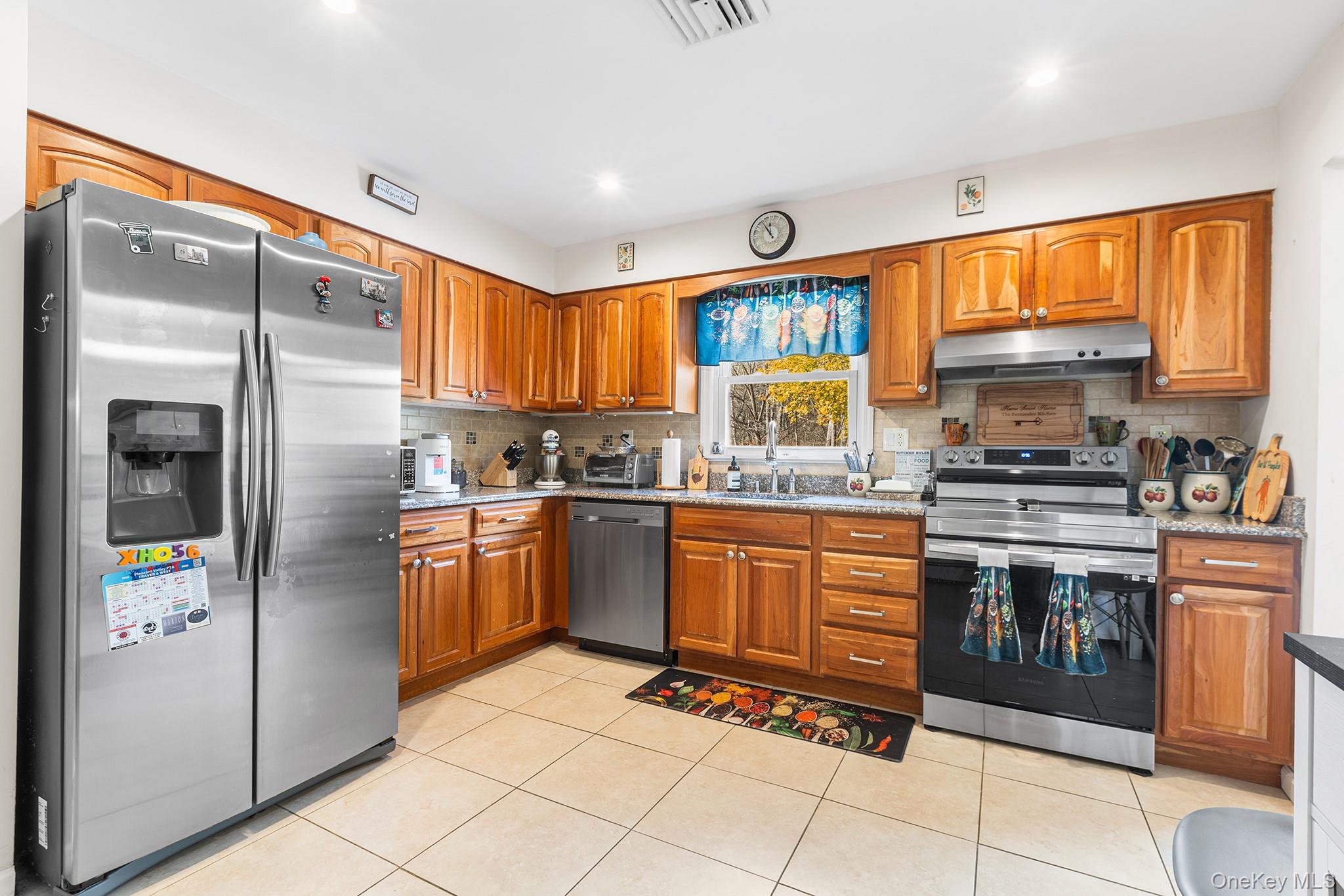 #9 photo, 17 Tamarack Hill Drive, Poughkeepsie , NY 12603